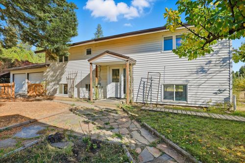 8920 E Schwachtgen Branch Rd, Chattaroy, WA, 99003-8813 | Card Image