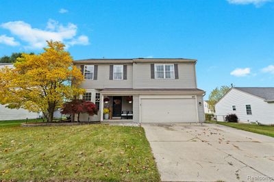 677 Ridgecrest Drive, Home with 4 bedrooms, 2 bathrooms and null parking in Fenton MI | Image 1