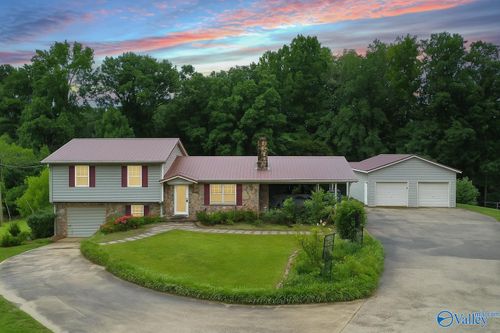 1979 County Road 1141, Cullman, AL, 35057-6523 | Card Image