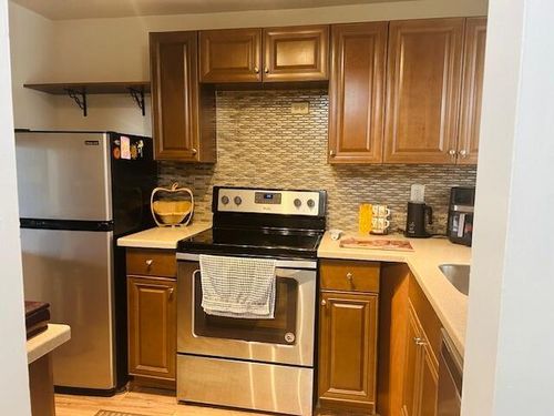 209-8000 N Sunrise Lakes Dr, Sunrise, FL, 33322-1648 | Card Image