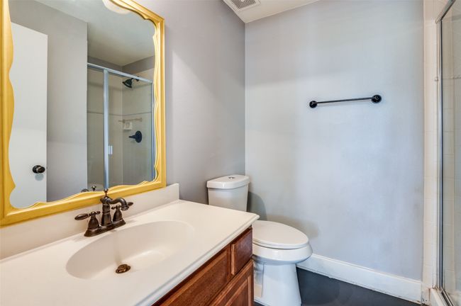 2016 N Haskell Ave, Townhouse with 2 bedrooms, 2 bathrooms and null parking in Dallas TX | Image 8