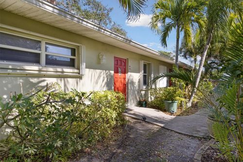apt-3-236 Woodland Ave, Cocoa Beach, FL, 32931-4811 | Card Image