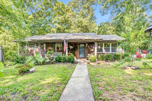 221 White Oak Ln, Heiskell, TN, 37754-2736 | Card Image