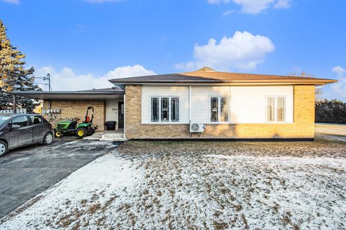 2-2461 Dunning Rd, Sarsfield, ON, K0A3E0 | Card Image