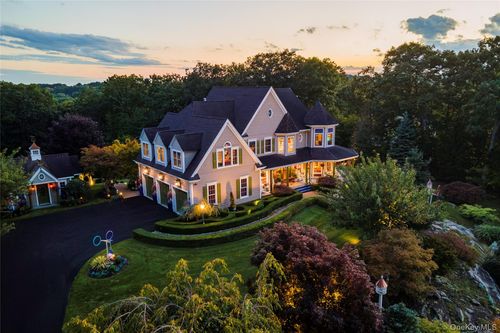 40 Sprucetop Dr, Mahopac, NY, 10541-7002 | Card Image