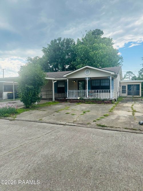 510 Albert St, New Iberia, LA, 70560-4807 | Card Image