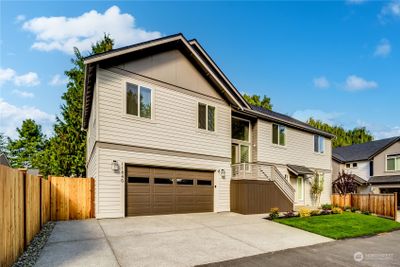 11840 44 Avenue S, House other with 5 bedrooms, 2 bathrooms and 2 parking in Tukwila WA | Image 1