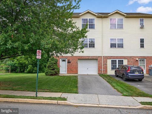 65 E 2nd St, Alburtis, PA, 18011-5001 | Card Image