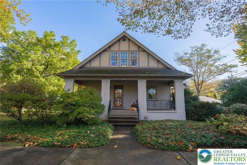 917-917 N Broad St, ALLENTOWN, PA, 18104-3850 | Card Image