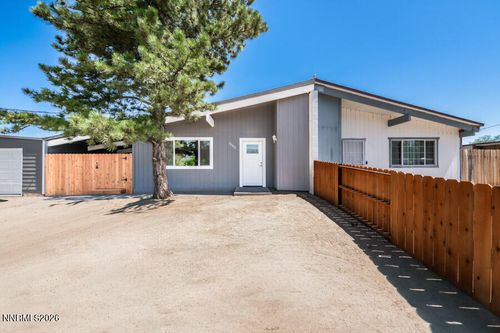 13702 Mount Shasta St, Reno, NV, 89506-1438 | Card Image