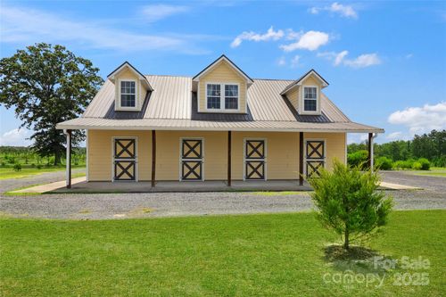 585 Clearwater Lake Rd, Kershaw, SC, 29067-9341 | Card Image