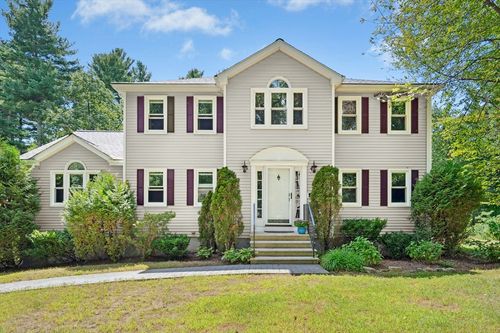 89 Franklin St, Douglas, MA, 01516-2334 | Card Image