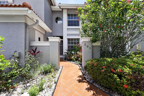 101-7634 Majestic Palm Dr, Boynton Beach, FL, 33437-8439 | Card Image
