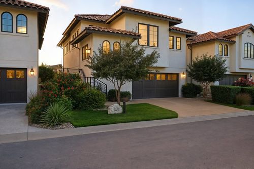 205 Honey Creek Ct, Lakeway, TX, 78738-2137 | Card Image