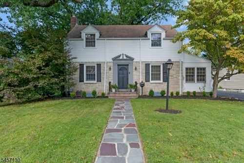 68 Meadowbrook Rd, North Plainfield, NJ, 07062-2336 | Card Image