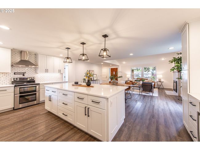 2677 Chad Dr, House other with 3 bedrooms, 2 bathrooms and 2 parking in Eugene OR | Image 15