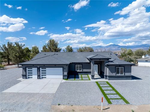 1860 E Doral Ct, Pahrump, NV, 89048-5905 | Card Image