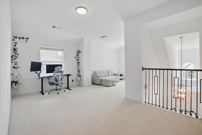 Extra large loft area | Image 18