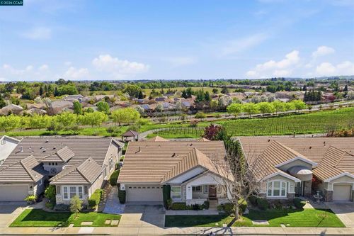 1463 Bismarck Ln, Brentwood, CA, 94513-6915 | Card Image