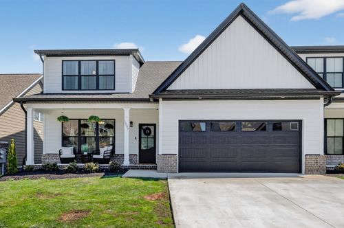 1097 Malinda Ln, Greenbrier, TN, 37073-2145 | Card Image