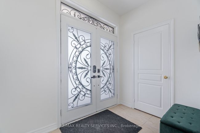 71 Vanderpool Cres, House other with 7 bedrooms, 5 bathrooms and 4 parking in Brampton ON | Image 5