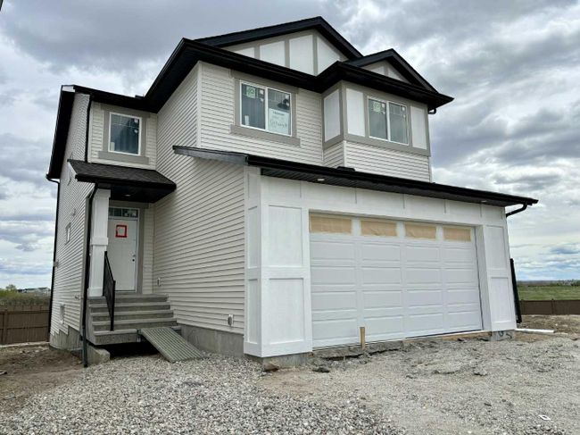 121 Monterey Place Se, Home with 3 bedrooms, 2 bathrooms and 4 parking in High River AB | Image 1