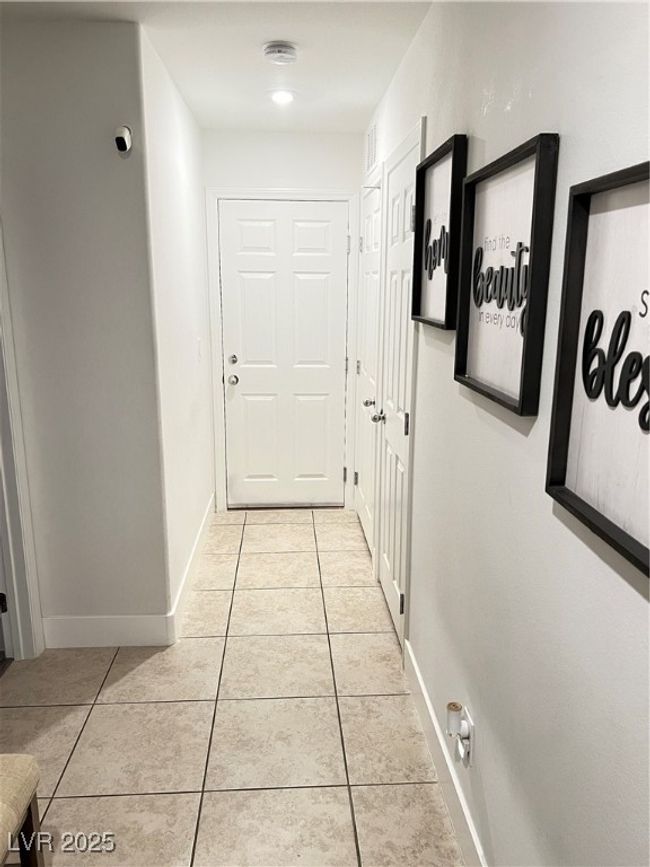 5197 Silica Chalk Ave, Townhouse with 3 bedrooms, 2 bathrooms and null parking in Las Vegas NV | Image 5