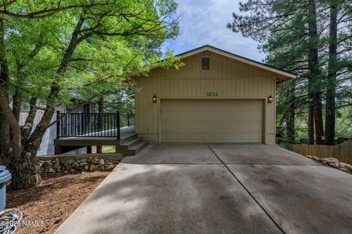 3232 S Mehrhoff Pl, Flagstaff, AZ, 86005-8954 | Card Image
