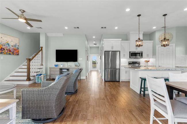 22318 Vista Del Mar, House other with 4 bedrooms, 3 bathrooms and 5 parking in Galveston TX | Image 11