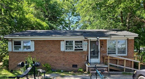 402 Yadkin Ave, Laurinburg, NC, 28352-4634 | Card Image