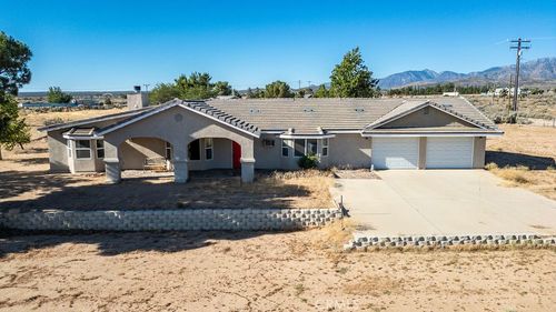 8851 Sonora Rd, Phelan, CA, 92371 | Card Image