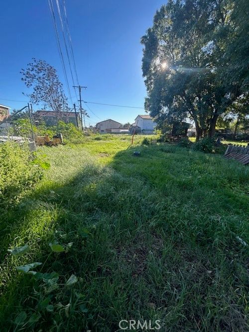 11118 Duncan Ave, Lynwood, CA, 90262-3039 | Card Image