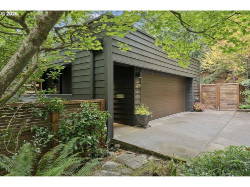 2538 Sw Sherwood Dr, Portland, OR, 97201-1615 | Card Image