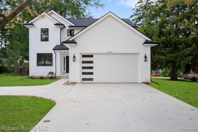 2205 Oaknoll Street, Home with 4 bedrooms, 2 bathrooms and null parking in Auburn Hills MI | Image 1