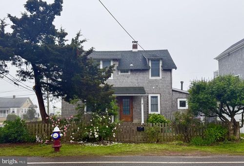 36 W 80th St, Harvey Cedars, NJ, 08008-5927 | Card Image