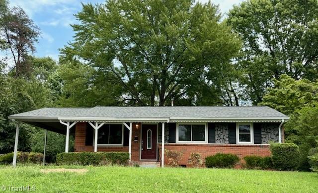 Fondly Rd, Winston Salem, NC 27105