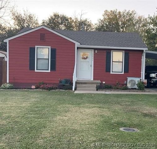 2021 N 15th St, McAlester, OK, 74501-3233 | Card Image