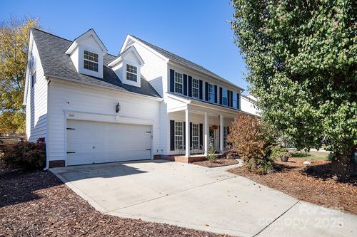 1413 Lockhart Pl Nw, Concord, NC, 28027-8083 | Card Image