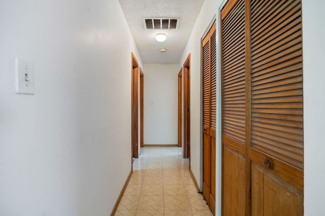 17433 Appletree Dr, House other with 3 bedrooms, 1 bathrooms and 6 parking in Hazel Crest IL | Image 16