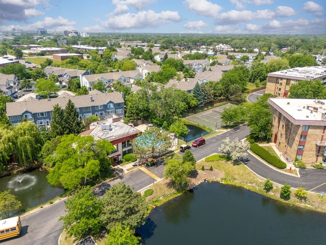 APT-214 - 5550 Astor Ln, Condo with 2 bedrooms, 1 bathrooms and 2 parking in Rolling Meadows IL | Image 24
