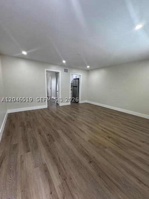 5-6805 N Kendall Dr, Pinecrest, FL, 33156-1528 | Card Image