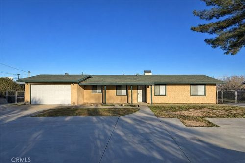 10401 Victor Ave, Hesperia, CA, 92345-2724 | Card Image