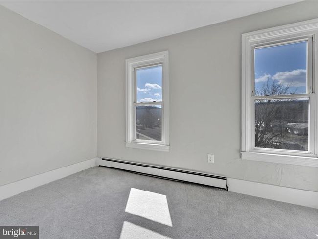 236 N Pine St, Home with 3 bedrooms, 3 bathrooms and null parking in TREMONT PA | Image 18