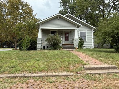 124 W Quincy St, Pittsburg, KS, 66762-5631 | Card Image