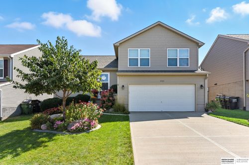 19511 X Street, Omaha, NE, 68135 | Card Image