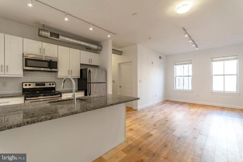 apt-406-224 Church St, PHILADELPHIA, PA, 19106-4567 | Card Image
