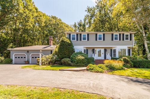 14 Onondaga Ln, Medfield, MA, 02052-2925 | Card Image