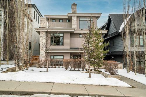 2012 29 Avenue Sw, Home with 5 bedrooms, 5 bathrooms and 3 parking in Calgary AB | Card Image