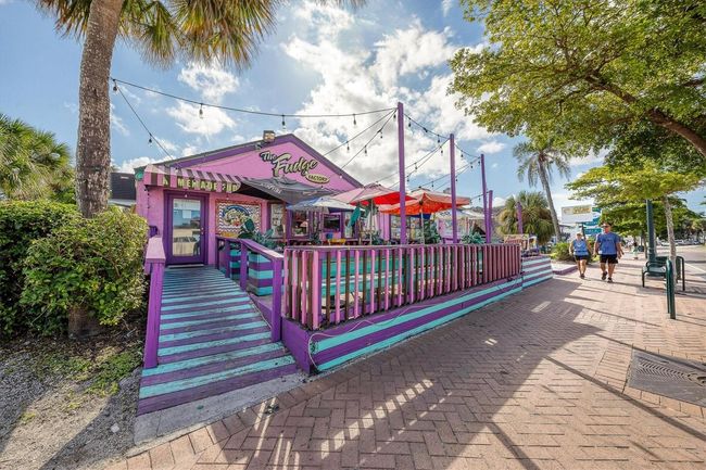 4937 Oxford Dr, House other with 3 bedrooms, 2 bathrooms and null parking in SIESTA KEY FL | Image 39