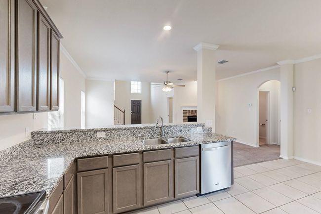 366 Rolling Meadow Dr, House other with 5 bedrooms, 2 bathrooms and null parking in Wilmer TX | Image 15